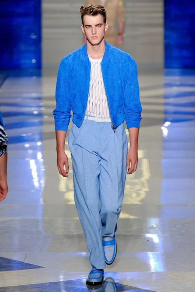 Look 8